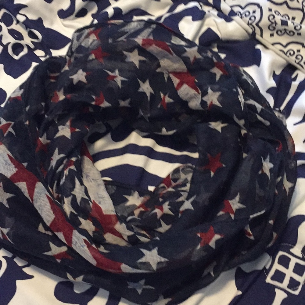 Stars infinity scarf